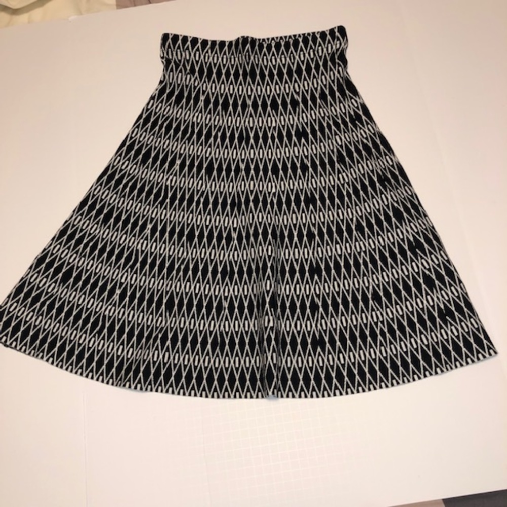 Orange designed size small midi skirt
